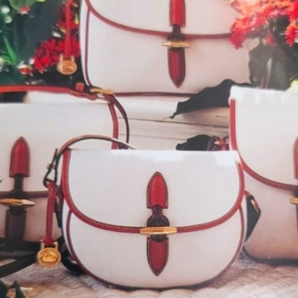Dooney & Bourke Vintage 1990's, Outback Collection, Large Saddle Bag. - Picture 2 of 16